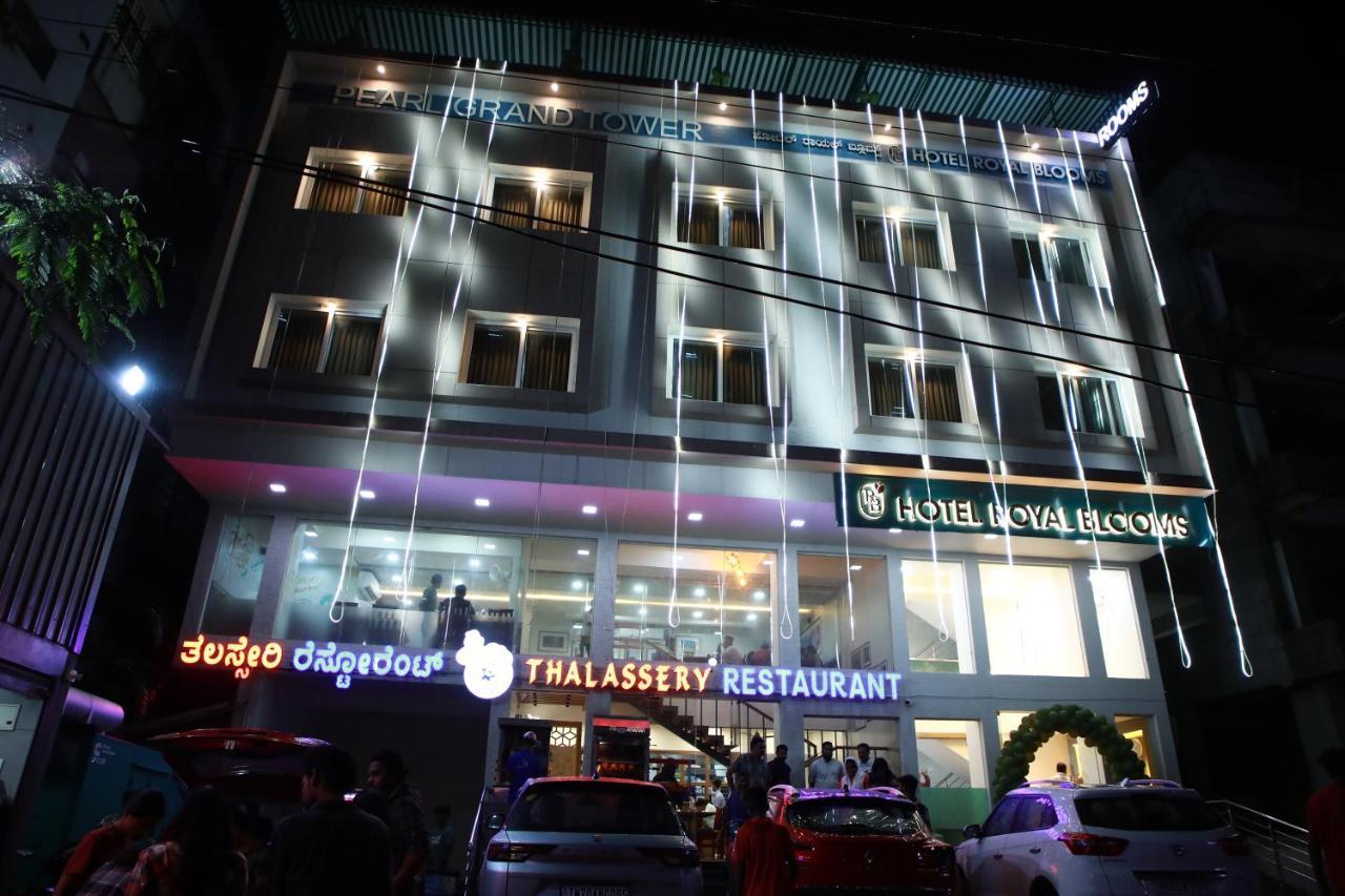 Hotel Royal Blooms Bangalore Exterior foto